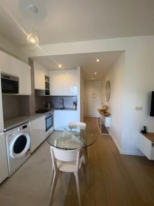 1 Chambre Avec Parking Au Coeur De Bruxelles 2D Εξωτερικό φωτογραφία