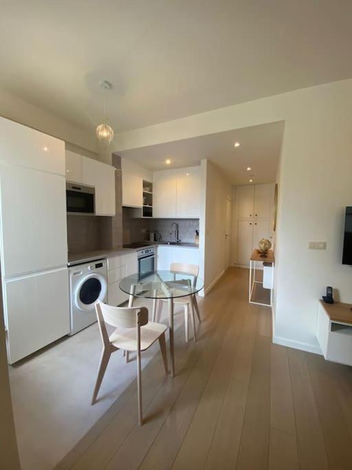 1 Chambre Avec Parking Au Coeur De Bruxelles 2D Εξωτερικό φωτογραφία