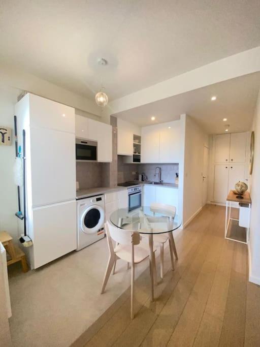 1 Chambre Avec Parking Au Coeur De Bruxelles 2D Εξωτερικό φωτογραφία
