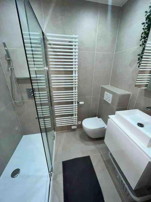 1 Chambre Avec Parking Au Coeur De Bruxelles 2D Εξωτερικό φωτογραφία